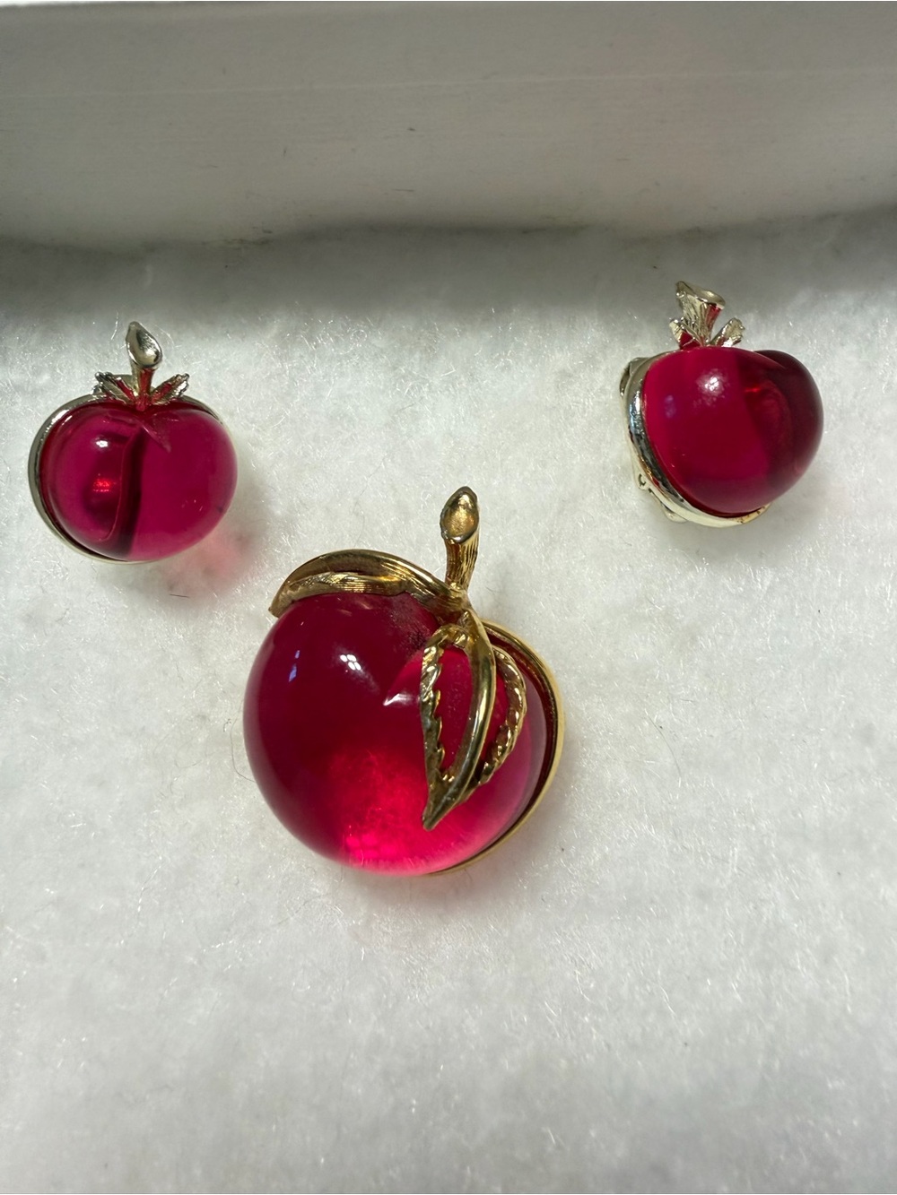 Sarah Coventry Gold-Tone Red Apple Brooch and Earrings Set